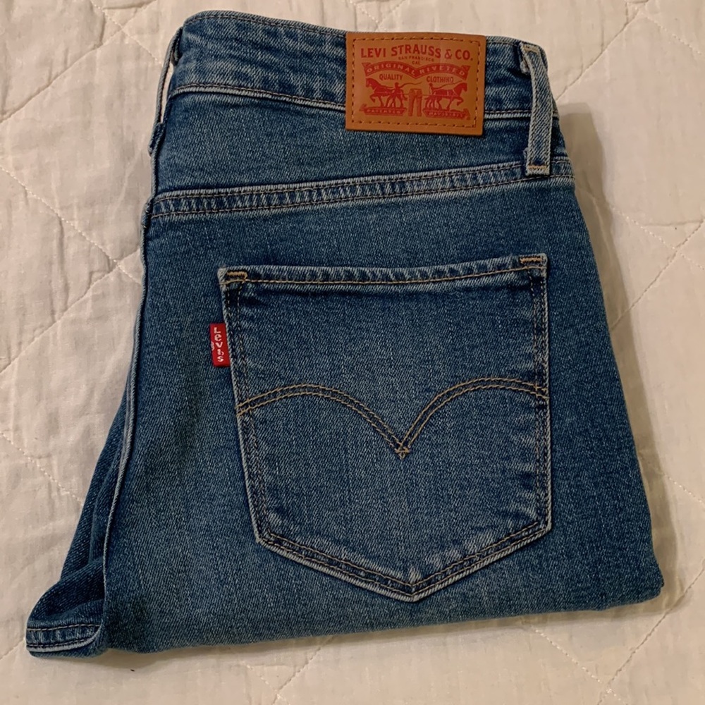 Levi’s High Rise Skinny Jeans - Picture 2 of 12